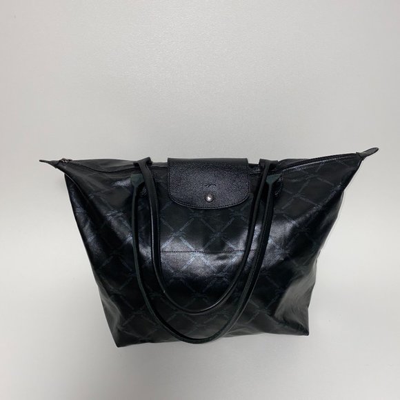 Longchamp Handbags - LONGCHAMP leather bag